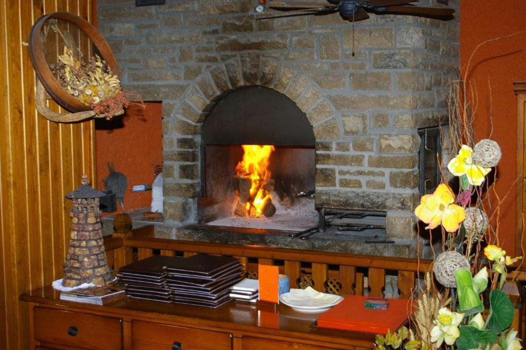 Hosteleria Santa Cruz Santa Cruz de la Serós Buitenkant foto