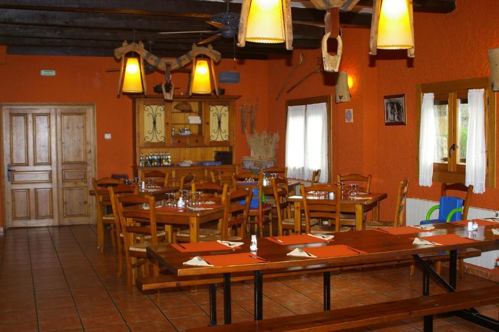 Hosteleria Santa Cruz Santa Cruz de la Serós Buitenkant foto